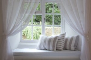 Lire la suite à propos de l’article Les multiples facettes du macramé dans la décoration d&rsquo;intérieur